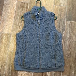 Time and Tru vest size large
